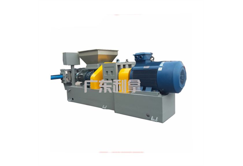 熔噴布擠出機：現(xiàn)代工業(yè)的心臟